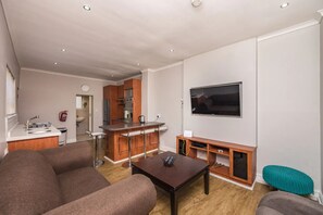Appartement (4 Bedrooms) | Coin séjour