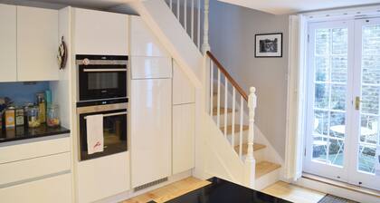 2 Bedroom House in Islington