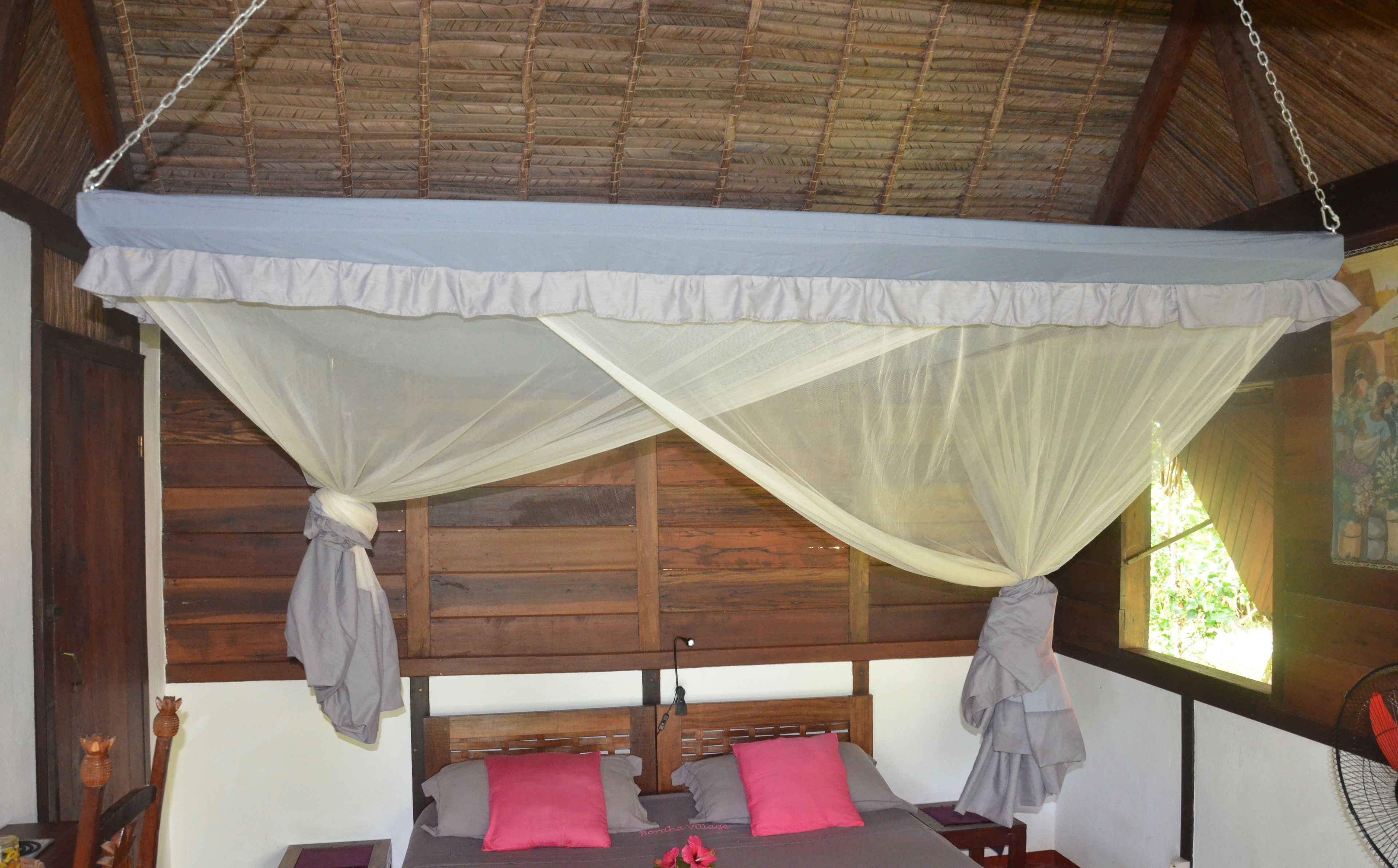 Standard Bungalow, 1 King Bed, Non Smoking | In-room safe, desk, free cribs/infant beds, rollaway beds