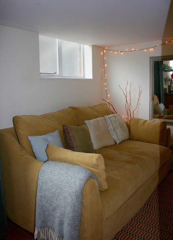Living area - Studio Flat Near Primrose Hill (London)