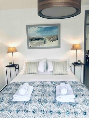LÀgenhet (1 Bedroom) | 1 sovrum, strykjÀrn/strykbrÀda och sÀngklÀder