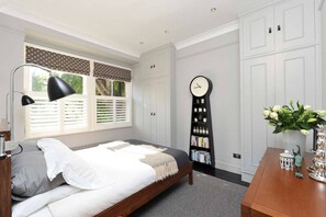 Apartamento (3 Bedrooms) | 3 dormitorios, escritorio, tabla de planchar con plancha y ropa de cama