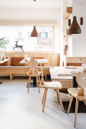 Gratis komplett frukost varje dag 