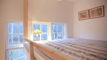 Basic Double Room (Sleeping Loft) | Bed sheets, wheelchair access