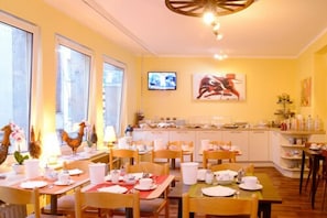 Breakfast area - Barcelona Bed & Breakfast (Düsseldorf)