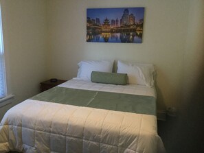 3 bedrooms, iron/ironing board, travel crib, free WiFi