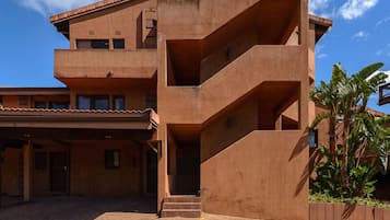 Bagian depan properti