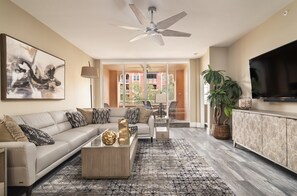 Tv, dvd-afspiller, stereoanlæg