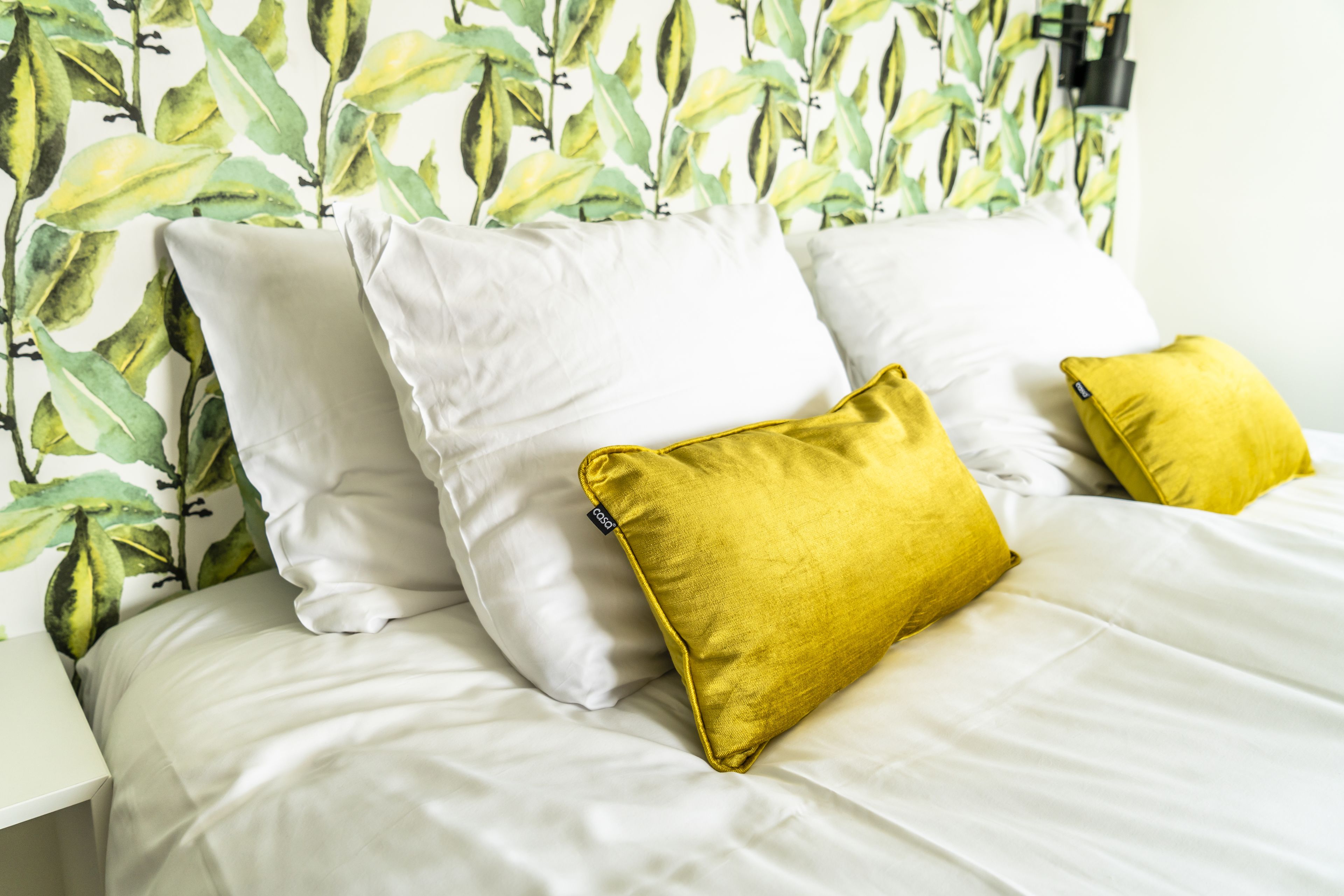 deluxe room | 1 bedroom, in-room safe, individually decorated, desk