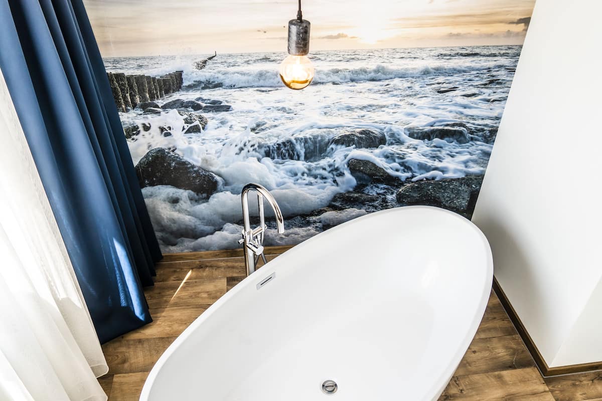 suite | 1 bedroom, in-room safe, individually decorated, desk