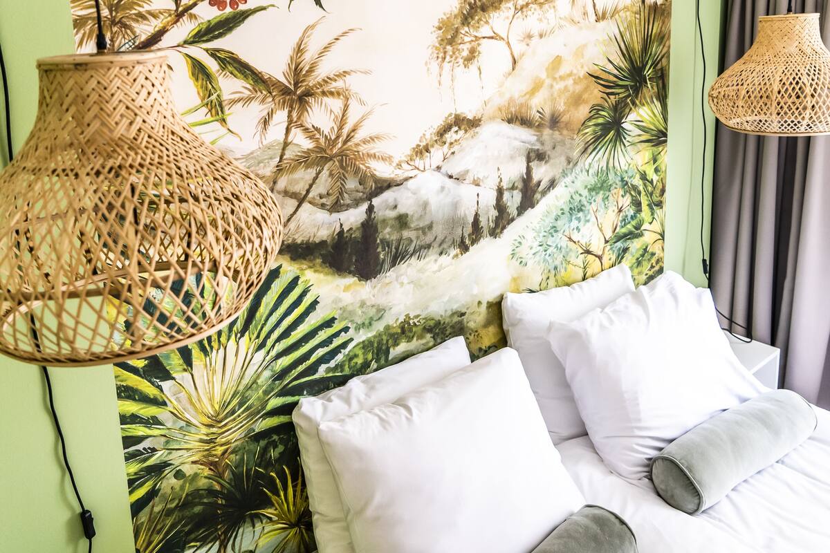 Deluxe Room | In-room safe, desk, blackout curtains, free WiFi