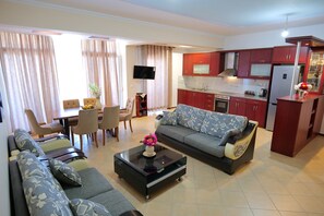 Studio Apartment  | Oppholdsområde | Flatskjerm-TV