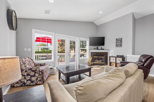 Meillä on vielä joitakin aukioloaikoja tänä kesänä ja syksyllä!