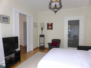 1 chambre, coffres-forts dans les chambres, bureau