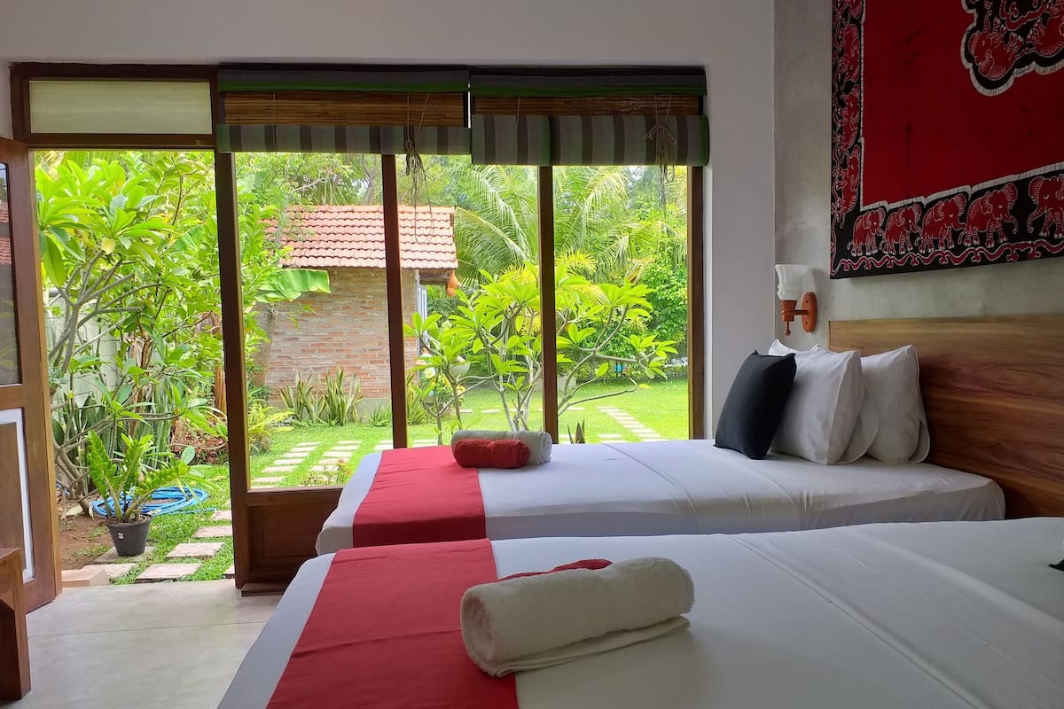 Phòng 2 giường đơn Deluxe, quang cảnh kênh | Minibar, truy cập Internet không dây miễn phí, bộ trải giường 