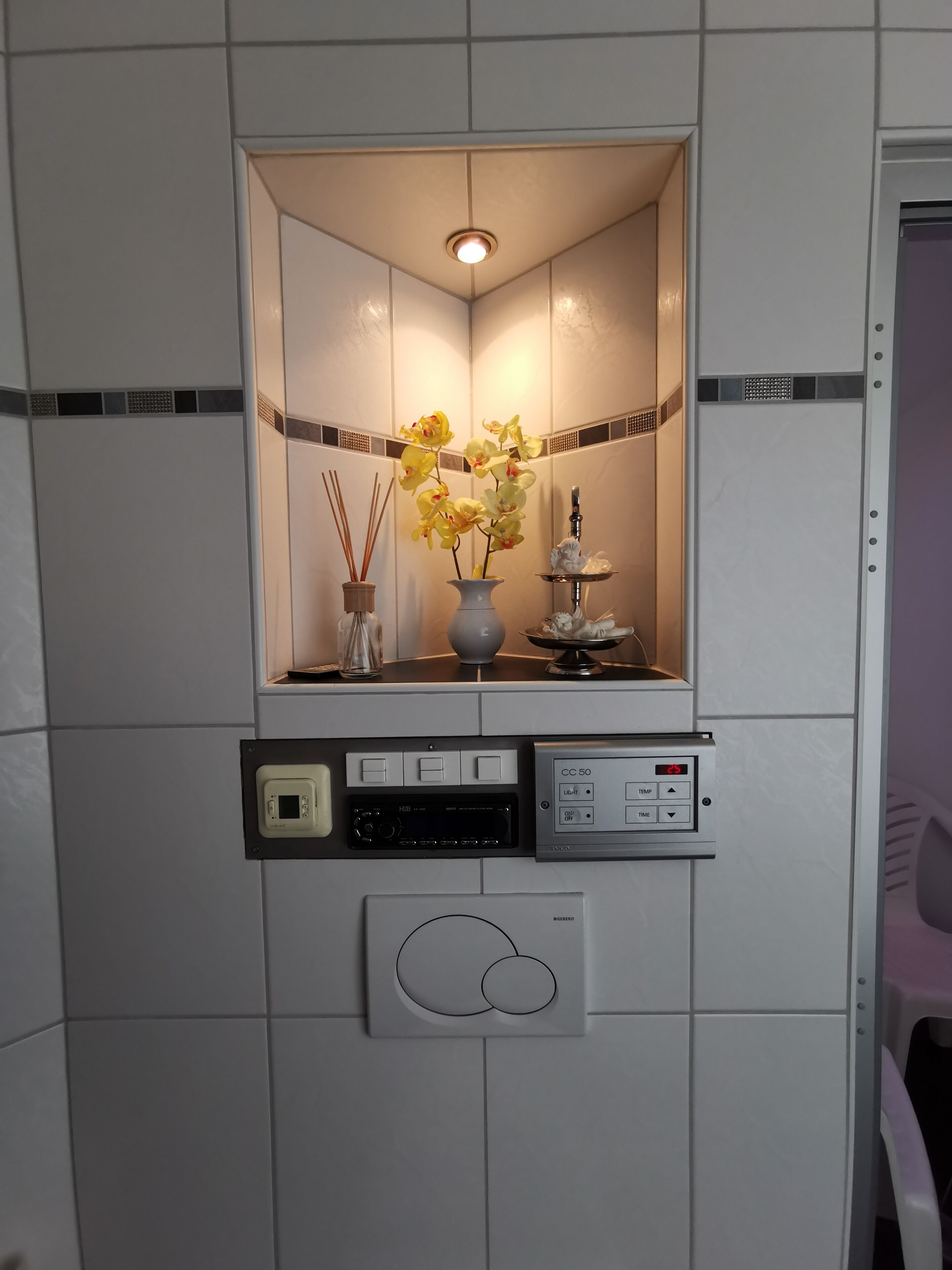 Căn hộ tiện nghi đơn giản | Phòng tắm | Buồng tắm vòi sen, vòi sen thủy lực, máy sấy tóc, chậu vệ sinh/vòi rửa 