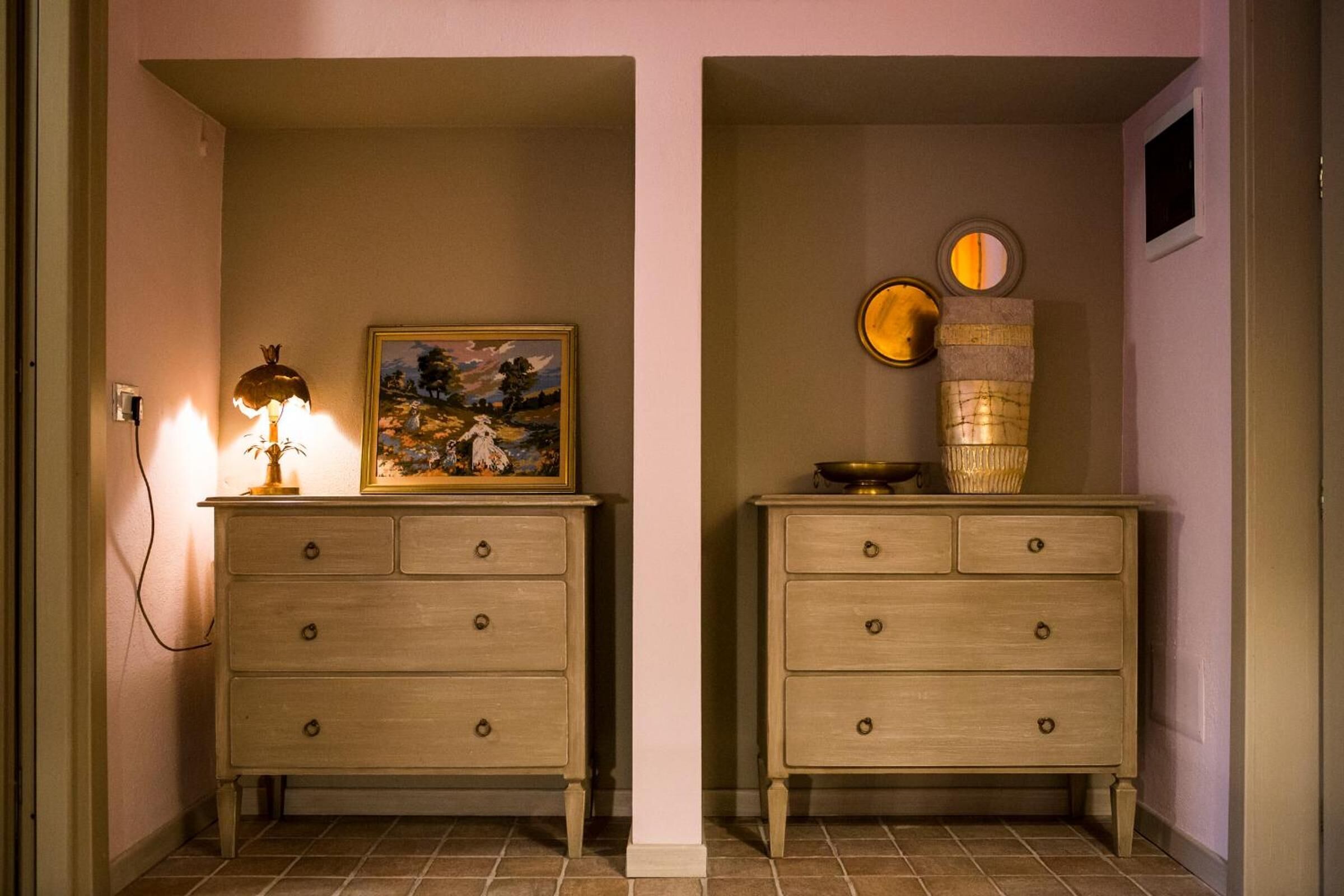 1 bedroom, hypo-allergenic bedding, individually decorated