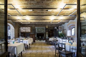 Aamiainen, lounas ja illallinen; ulkoilmaravintola 