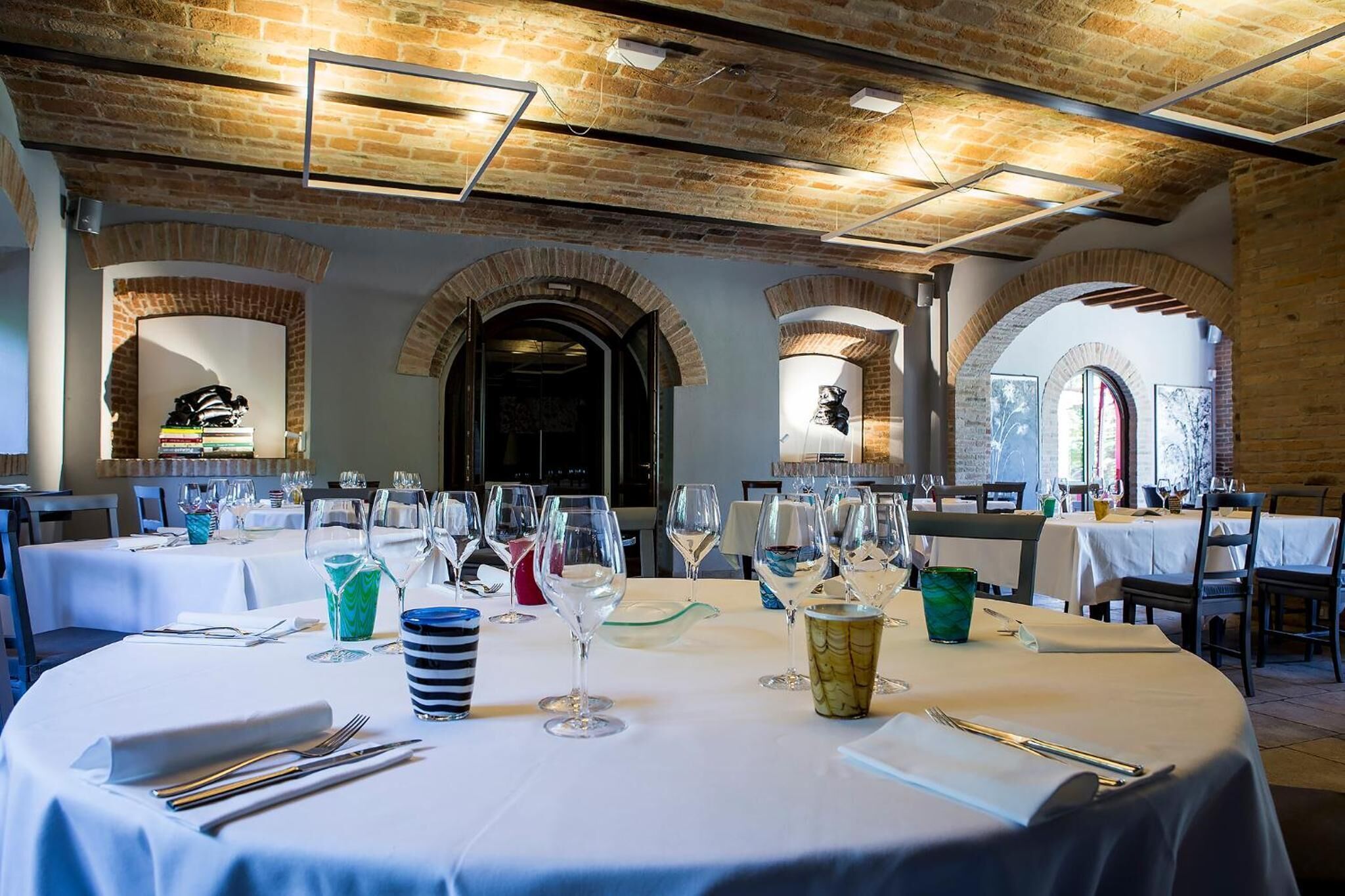 breakfast, lunch, dinner served; al fresco dining