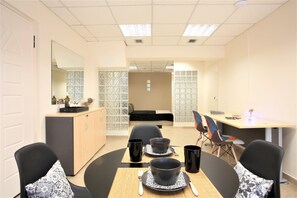 Standard Suite | Private kitchen | Fridge, coffee/tea maker, electric kettle, cookware/dishes/utensils