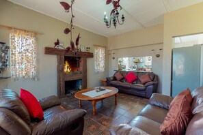 Apartment, 2 Bedrooms | Living area - Seeberg Cottage C Hermanus (Hermanus)