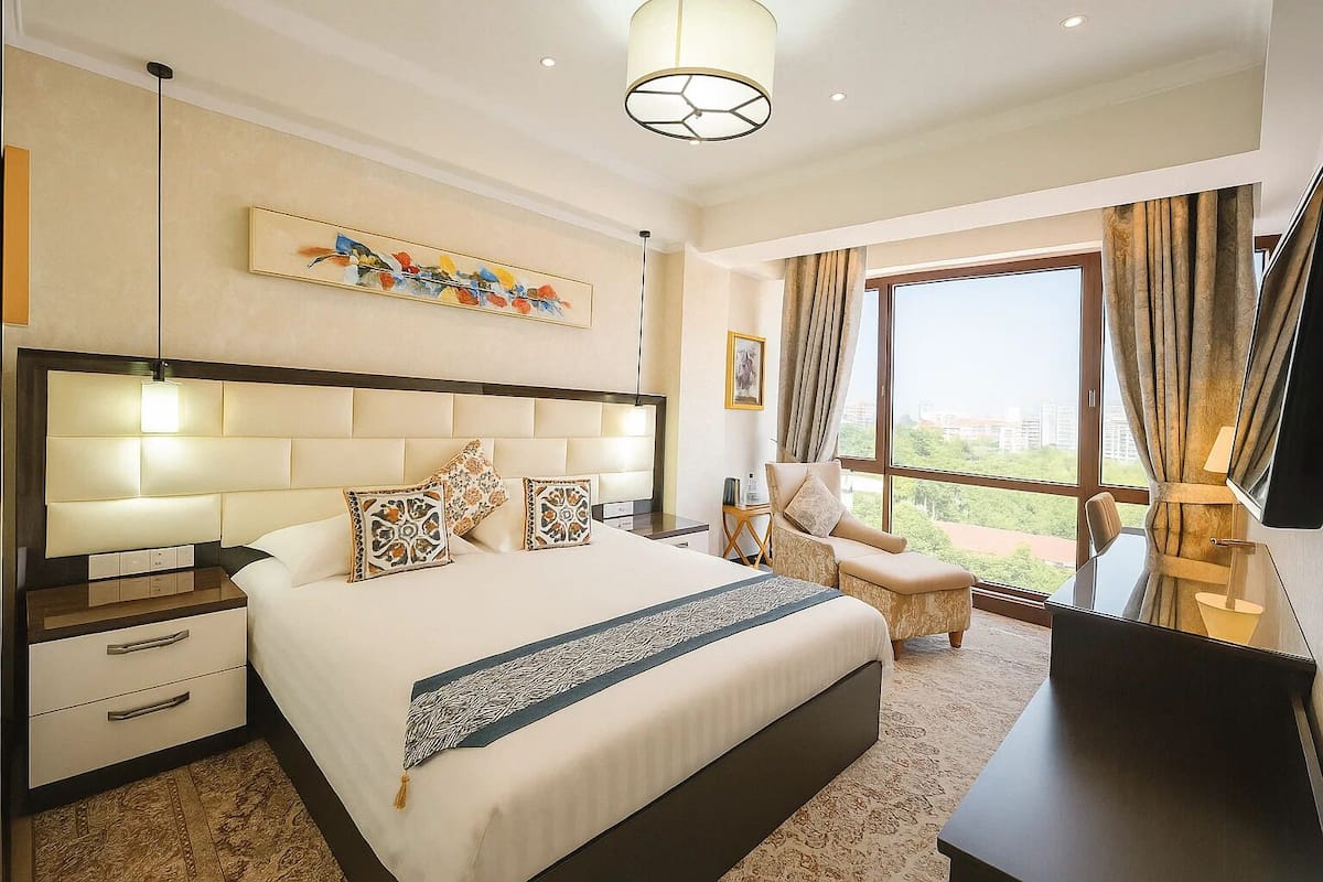 single room | in-room safe, desk, blackout curtains, soundproofing