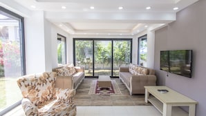 Living area - Villa Serra by Villamnet (Fethiye)
