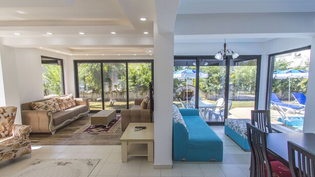 Living area - Villa Serra by Villamnet (Fethiye)