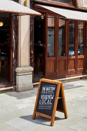 Exterior - The Buxton (London)