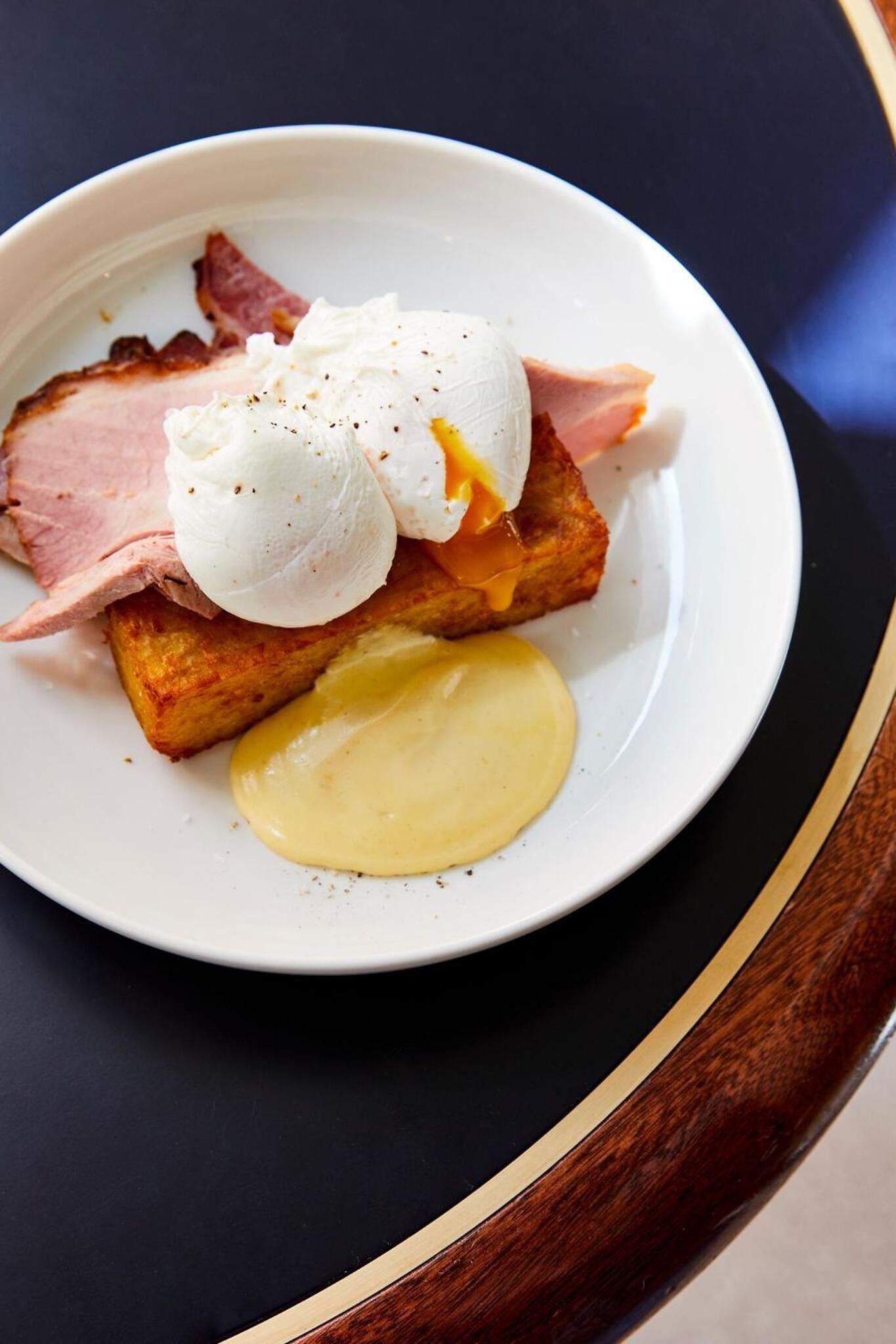 breakfast, lunch, dinner served; local and international cuisine