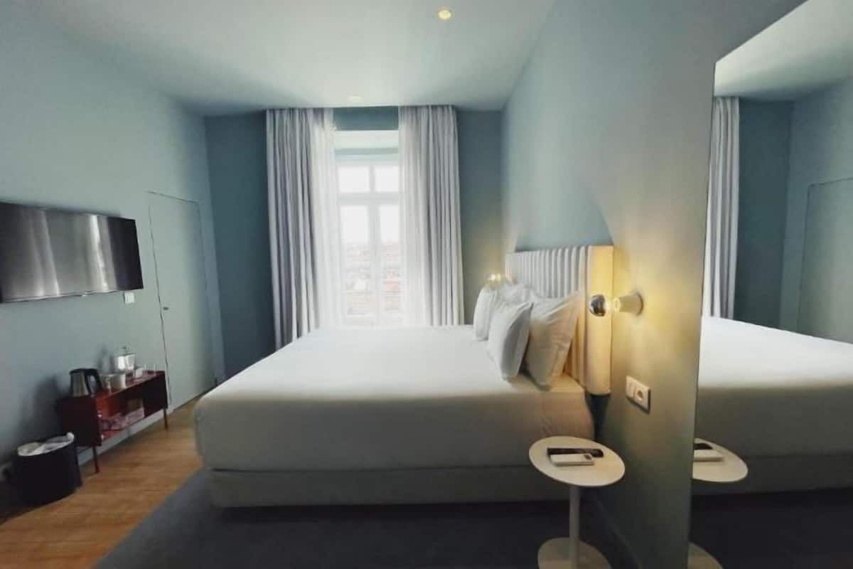 In-room safe, blackout drapes, soundproofing, iron/ironing board