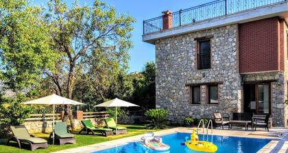 Villa Sunrise by Villamnet