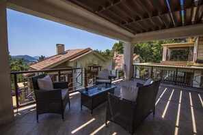Terrace/patio - Villa Violet 1 by Villamnet (Fethiye)