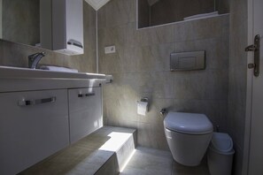 Villa, 4 Bedrooms | Bathroom