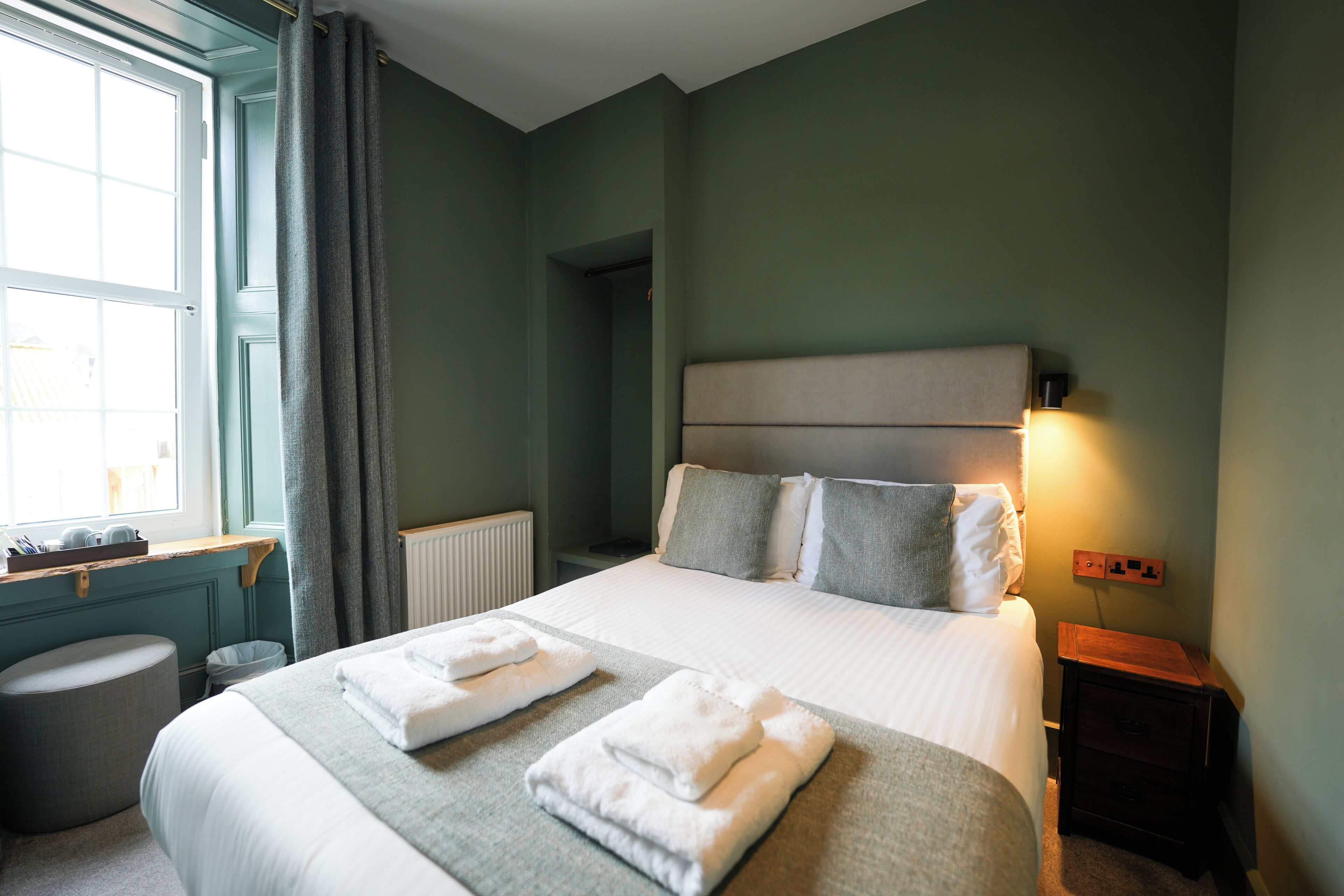 Standard-Doppelzimmer | Hochwertige Bettwaren, Verdunkelungsvorhänge, Bügeleisen/Bügelbrett