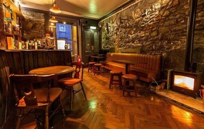 Bar (on property) - The Whisky Vaults (Oban)