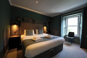 Superior Double Room, 1 King Bed | Premium bedding, blackout drapes, iron/ironing board, free WiFi - The Whisky Vaults (Oban)