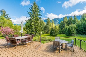 Outdoor dining - Hot tub, game room, 27 forested acres w mountain views near Olympic Natl Park (Port Angeles)