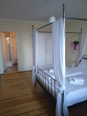 Dobbeltrom – basic | Individuelt innredet, wi-fi (inkludert) og sengetøy