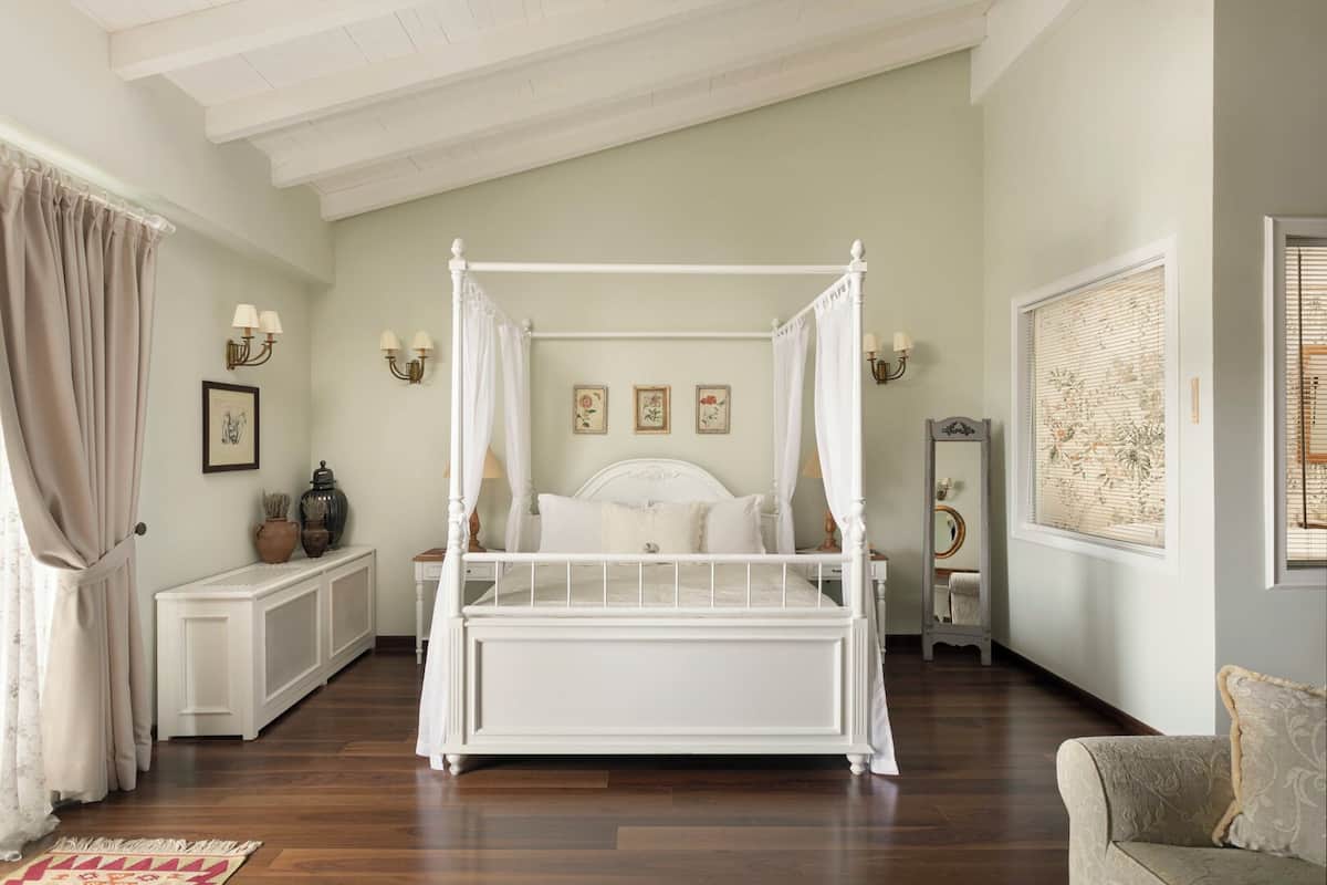 Luxury Room | Minibar, in-room safe, desk, soundproofing