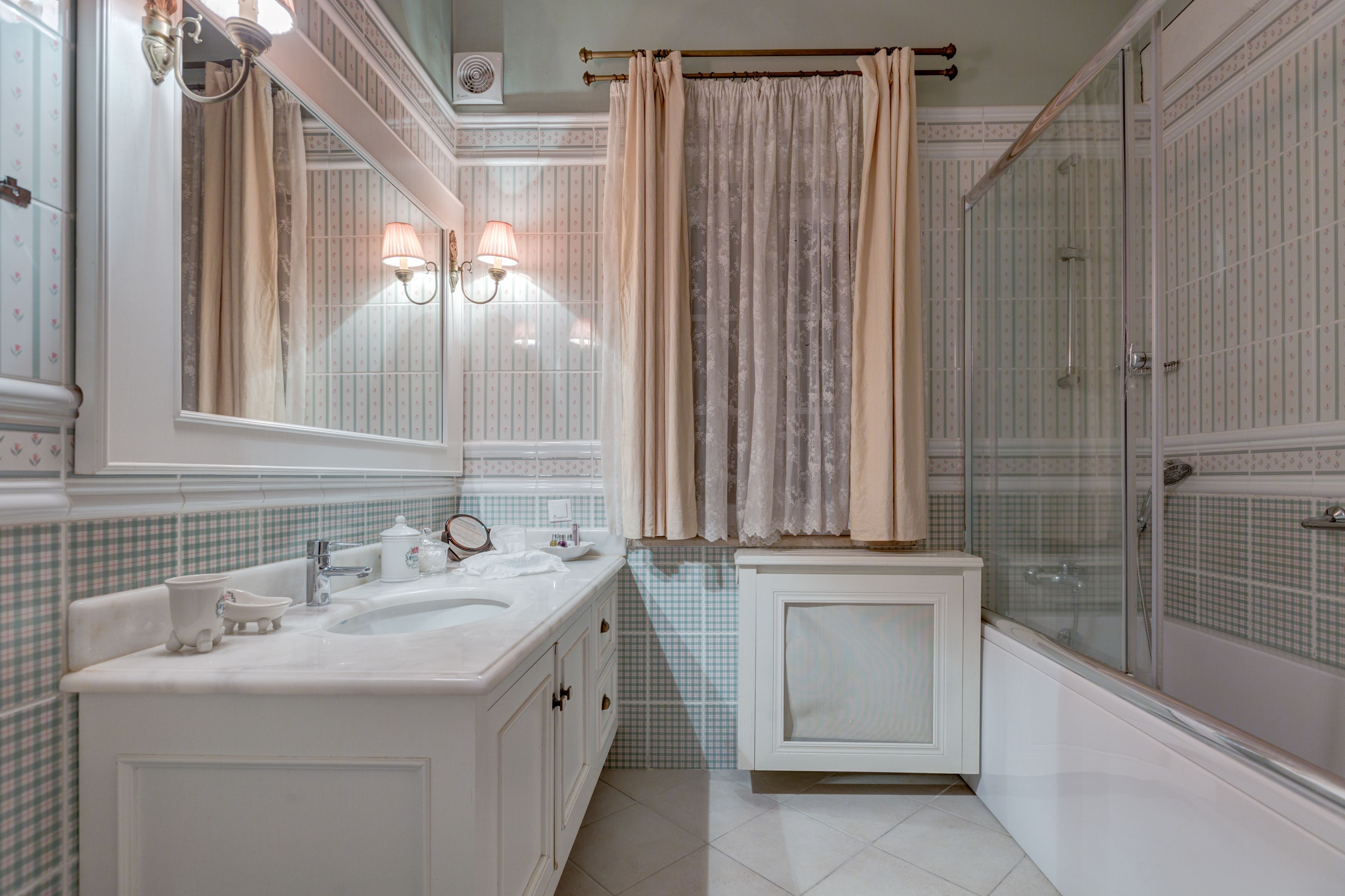 honeymoon suite | bathroom | designer toiletries, bathrobes, towels