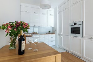 熨斗/熨衣板、免费 WiFi、床单