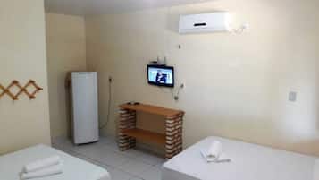 Quarto triplo | Frigobar, Wi-Fi de cortesia