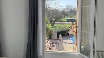 Double Room, 1 Double Bed, Pool View | Minibar, blackout drapes, iron/ironing board, free WiFi