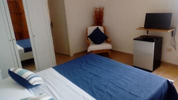 Free WiFi, bed sheets