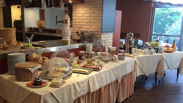 Petit déjeuner buffet compris tous les jours