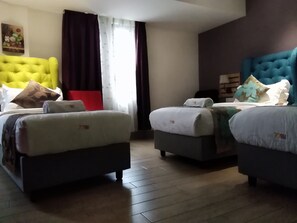 Family Room (Deluxe) | In-room safe, desk, blackout drapes, free WiFi