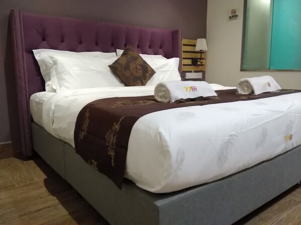 Kamar Deluks, tanpa jendela | Brankas, meja kerja, tirai kedap cahaya, dan Wi-Fi gratis