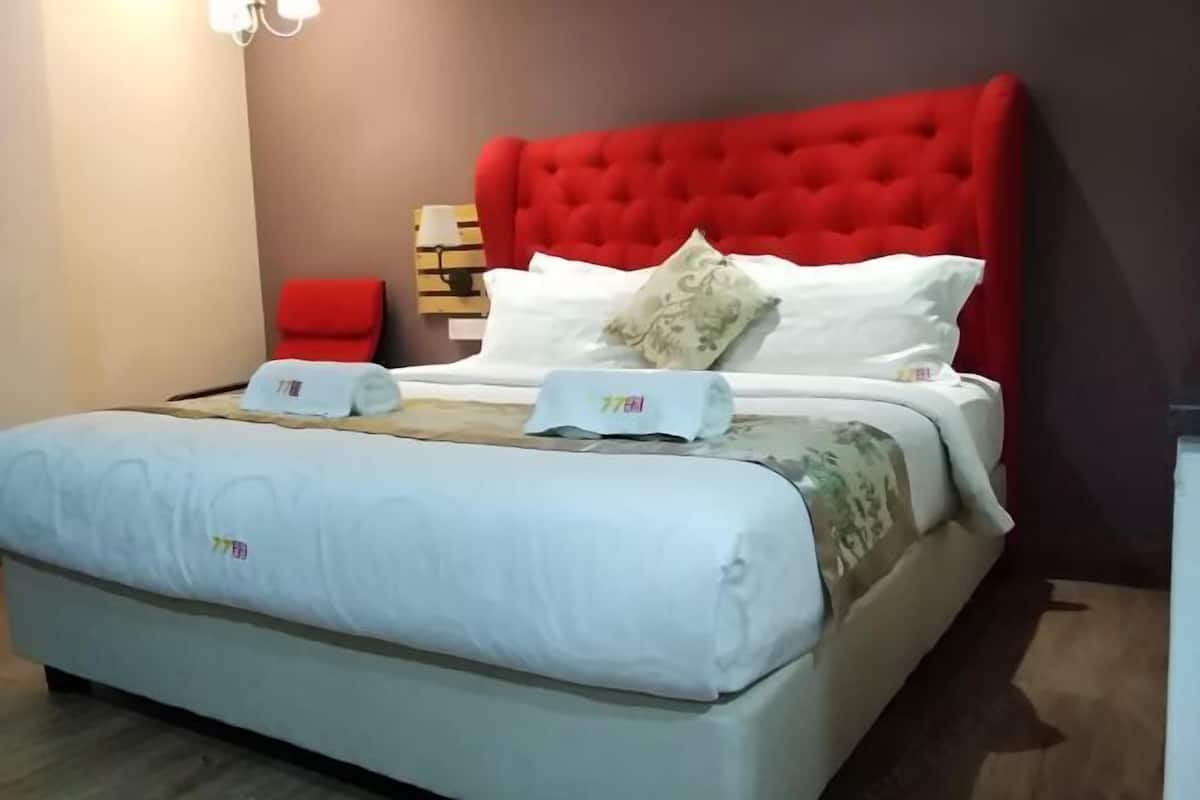 In-room safe, desk, blackout curtains, free WiFi