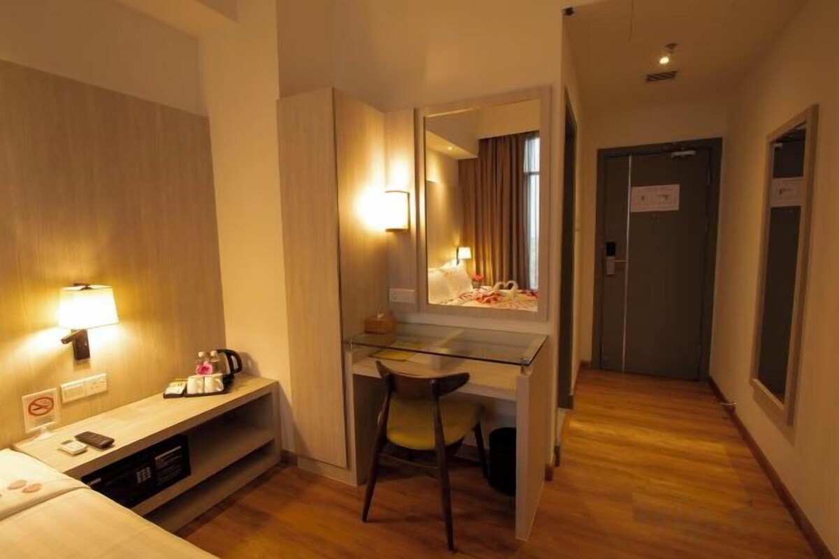 In-room safe, desk, laptop workspace, soundproofing